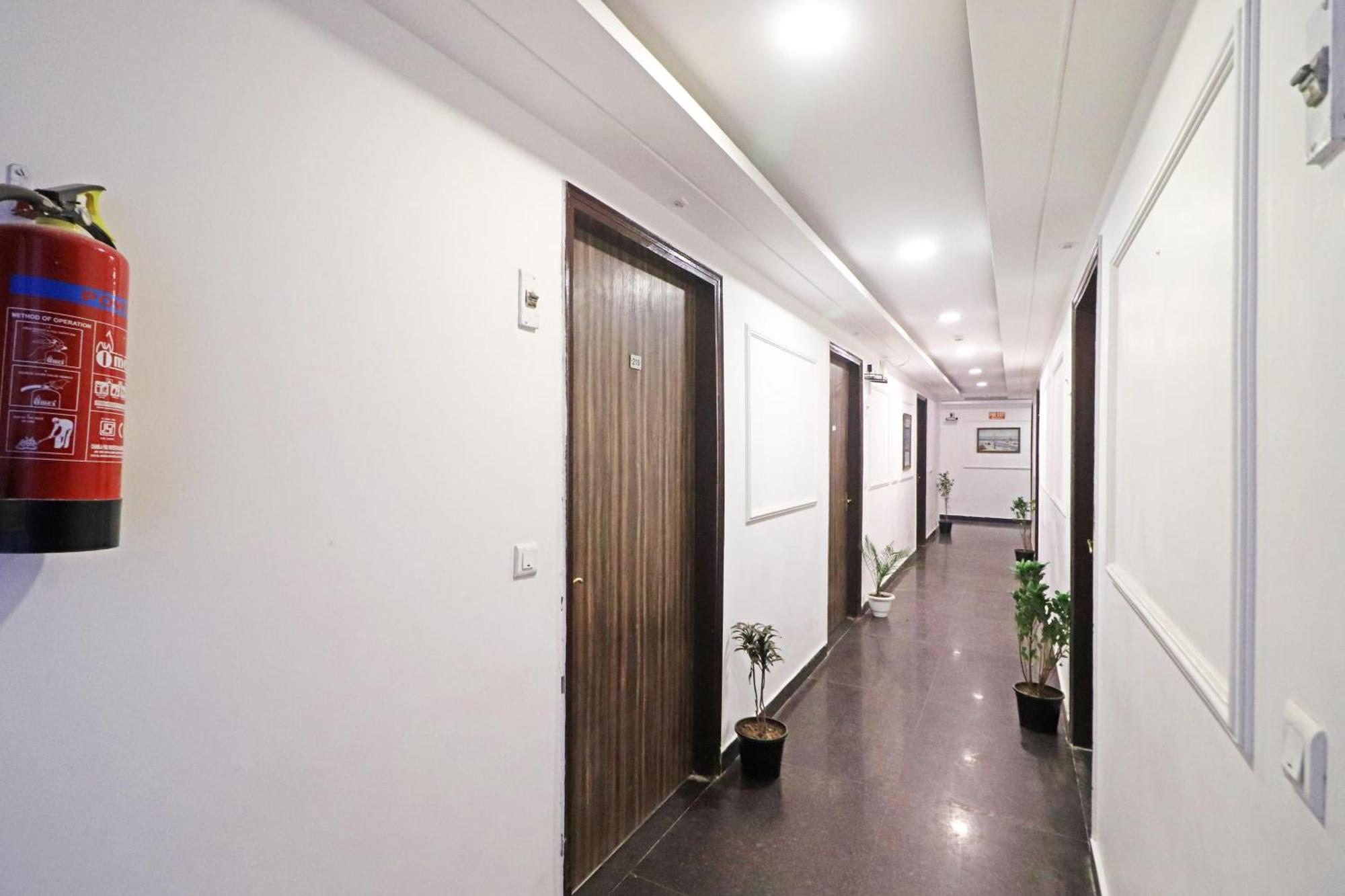 Hotel Mayda Prime Near Delhi Airport New Delhi Exterior photo